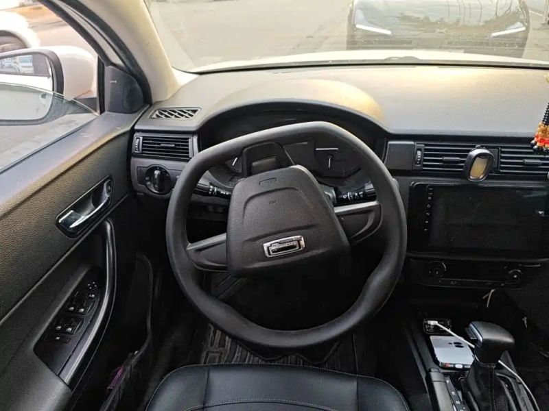 Qoros 3