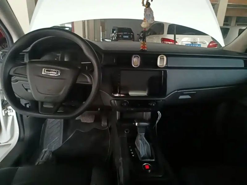 Qoros 3