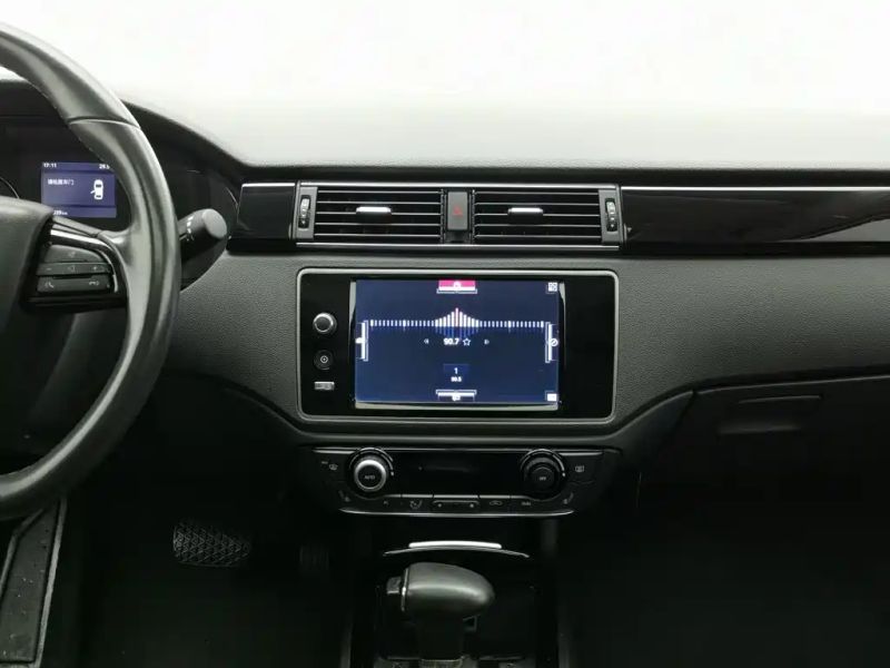 Qoros 3