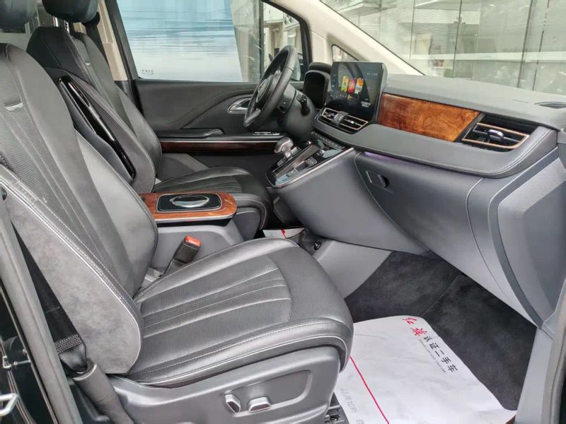 Hongqi hq9