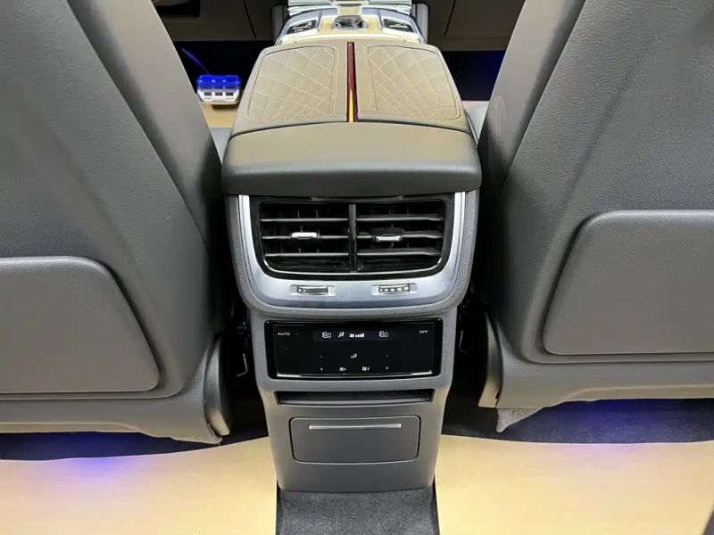 Hongqi ehs9