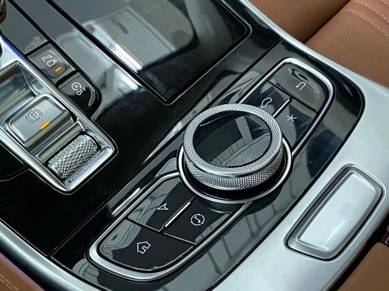 Hongqi h9