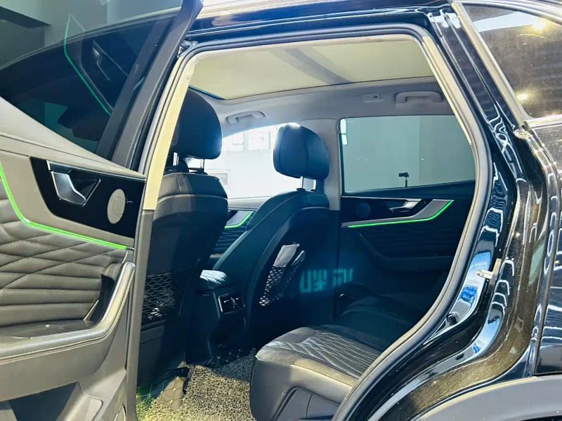 Hongqi hs