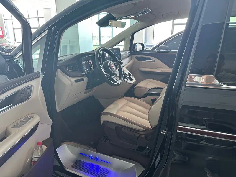 Hongqi hq9