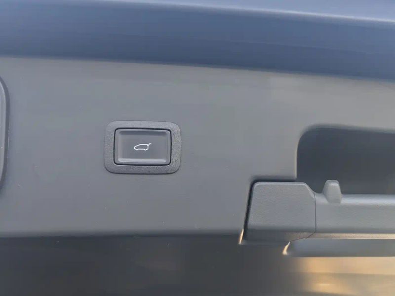 Hongqi hq9