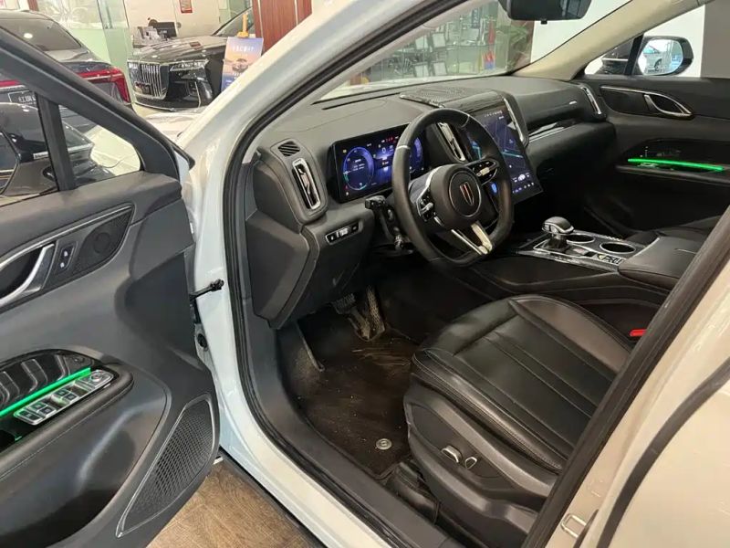 Hongqi hs3