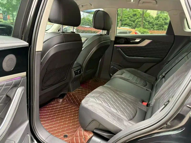 Hongqi hs
