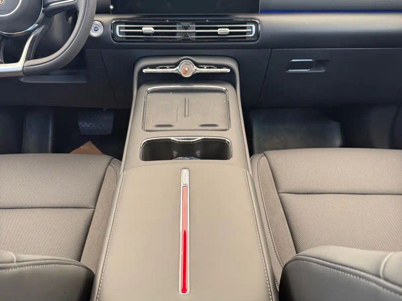 Hongqi hs5