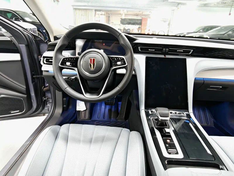 Hongqi h5