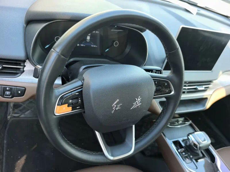 Hongqi eqm5