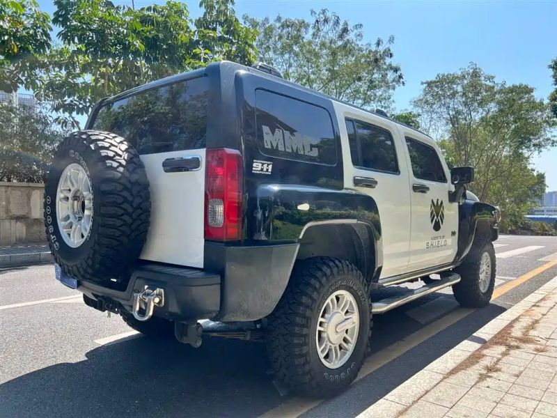 Hummer H3