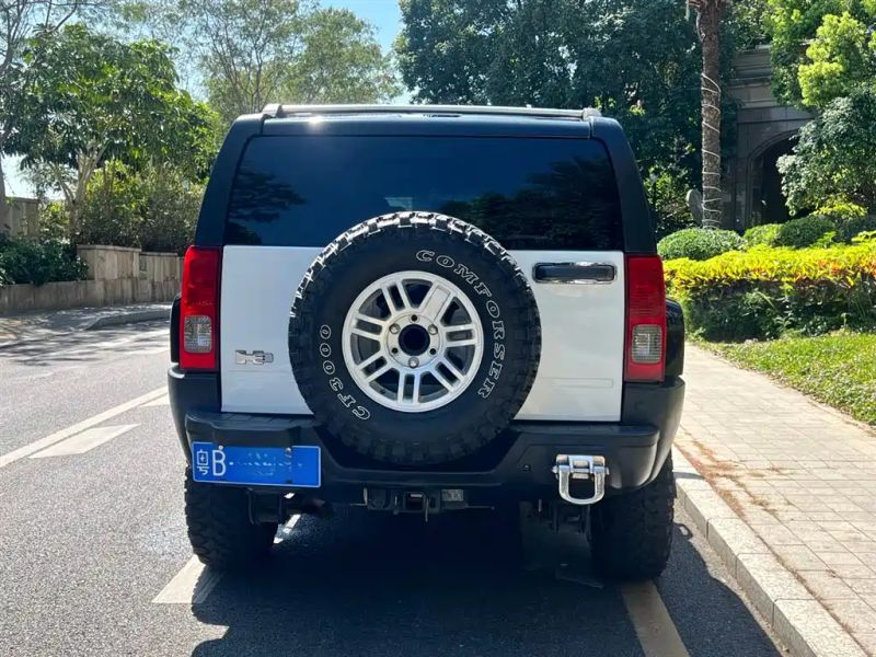 Hummer H3