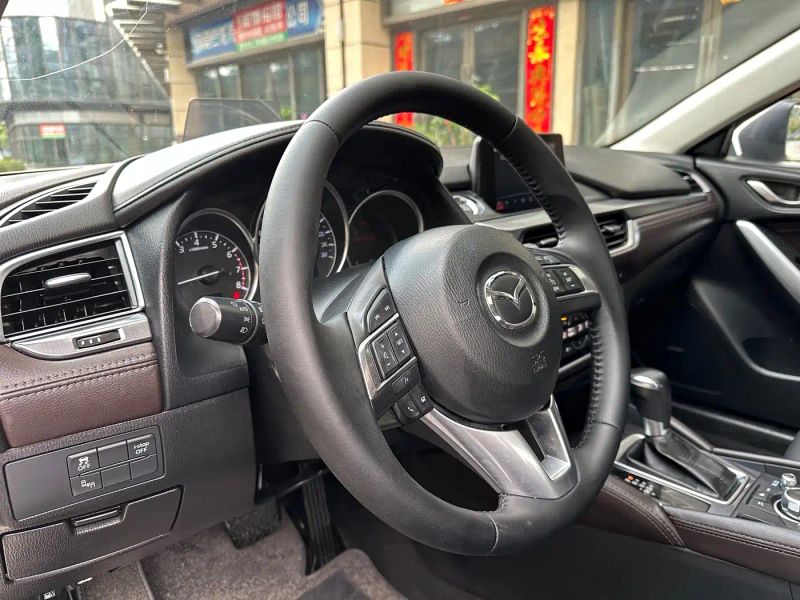 Mazda atez