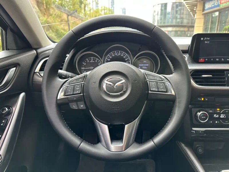 Mazda atez