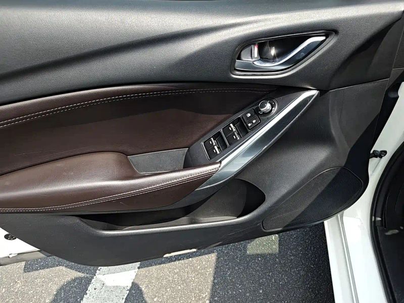 Mazda atez