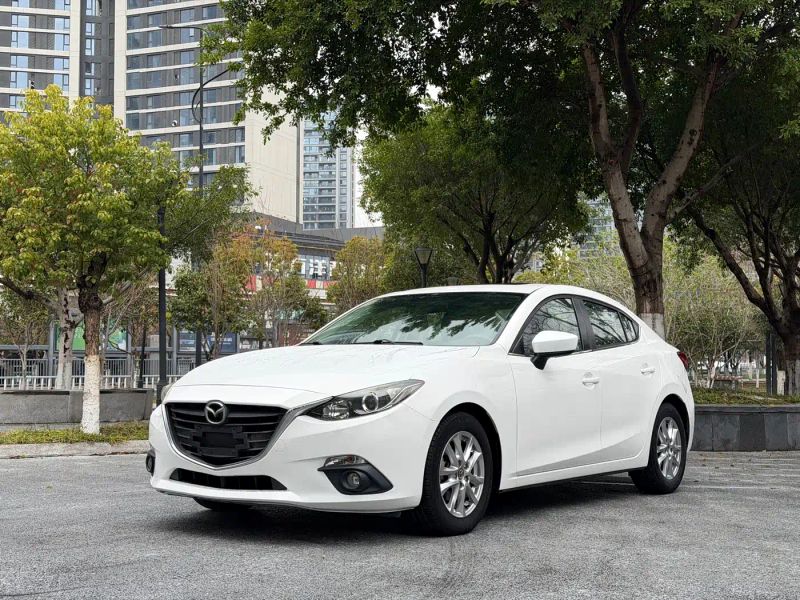Mazda axela