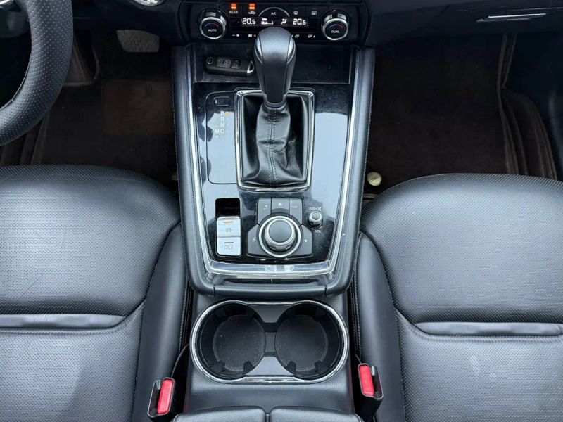 Mazda cx8