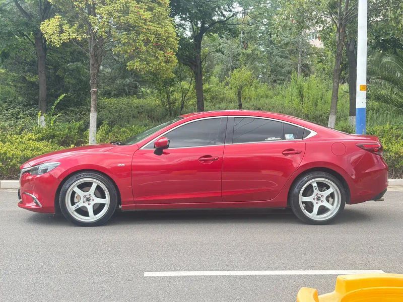 Mazda atez