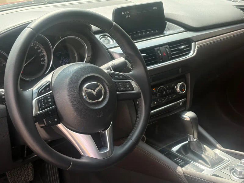 Mazda atez