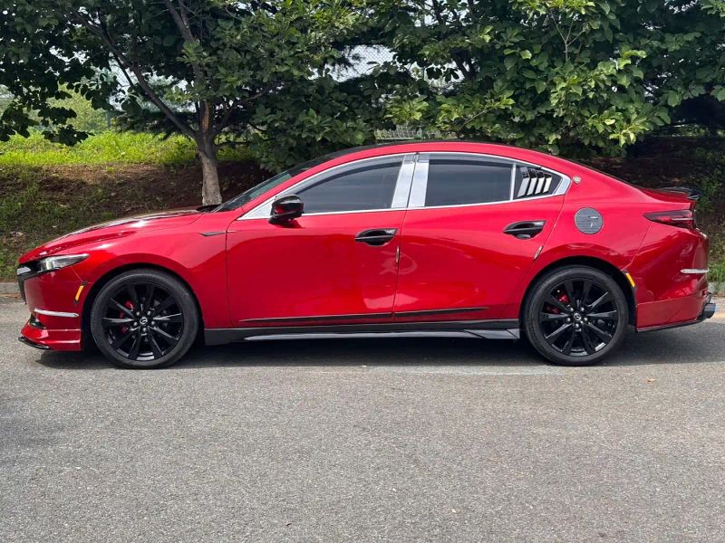 Mazda axela