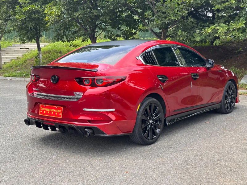 Mazda axela