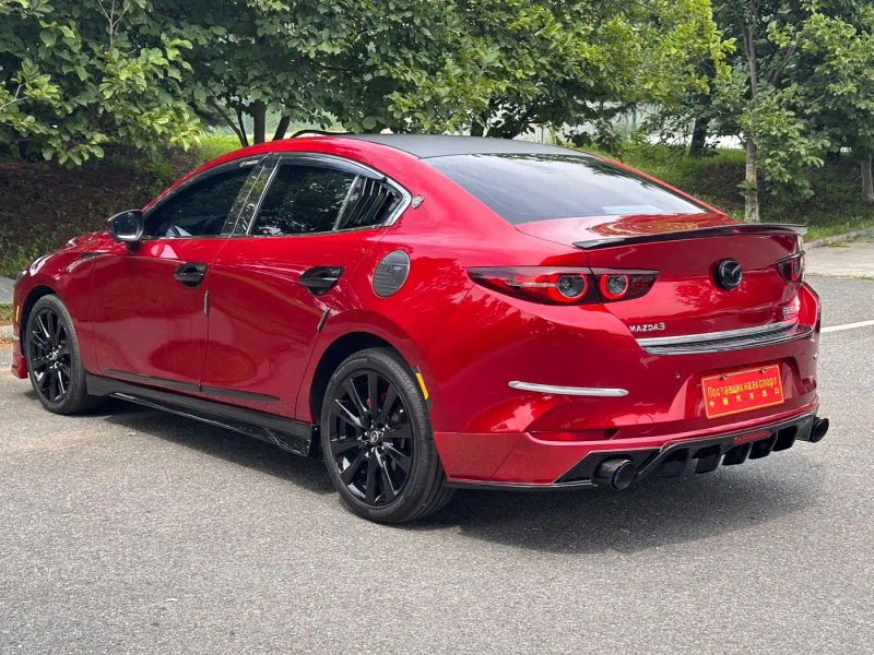 Mazda axela