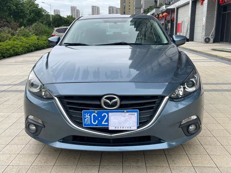 Mazda axela