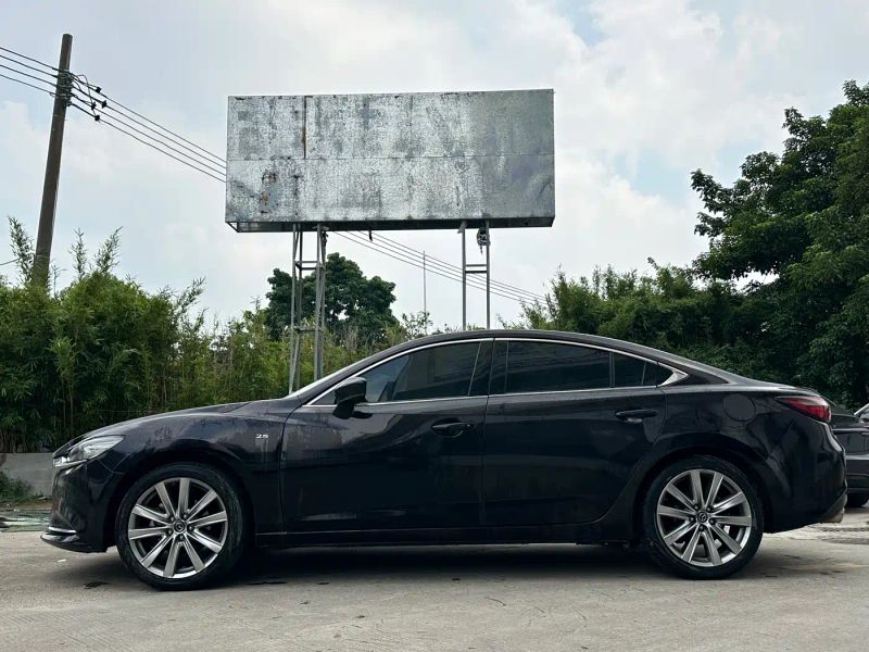 Mazda atez
