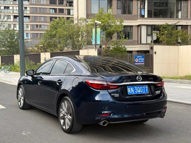 Mazda atez