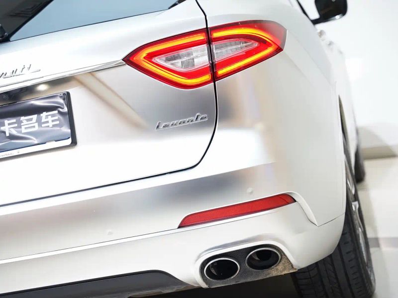 Maserati suv