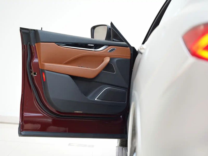 Maserati suv