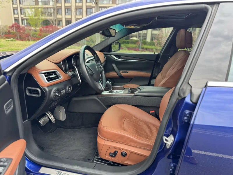 Maserati ghibli