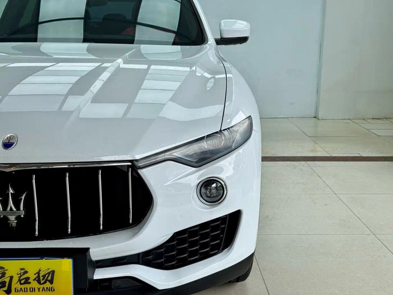 Maserati suv