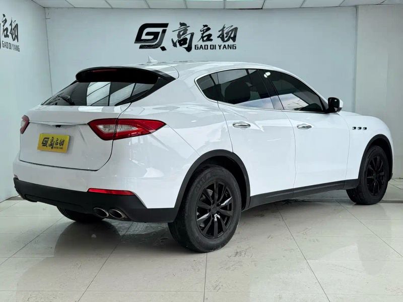 Maserati suv