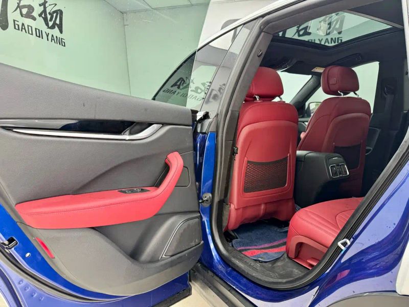 Maserati suv
