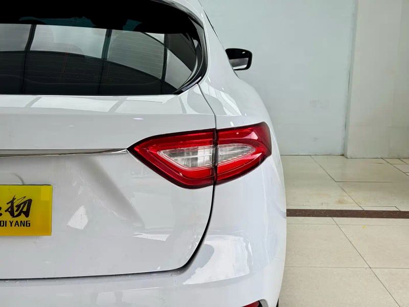 Maserati suv