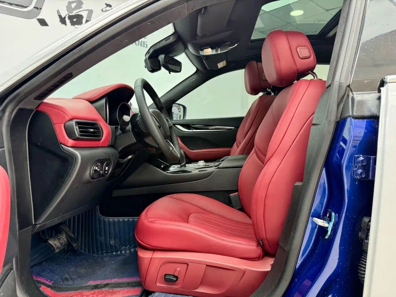 Maserati suv
