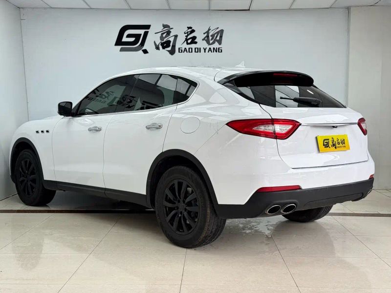 Maserati suv