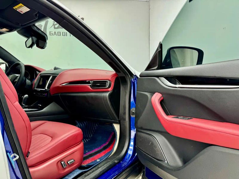 Maserati suv