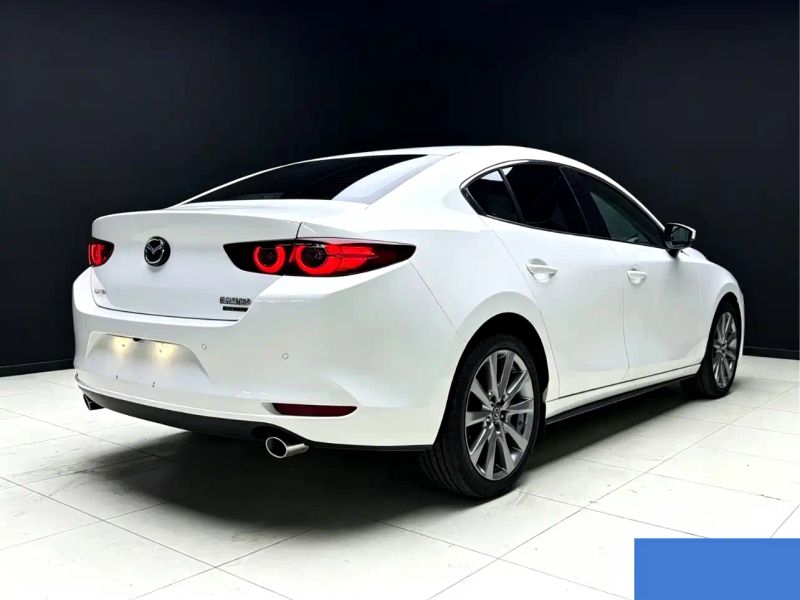 Mazda axela