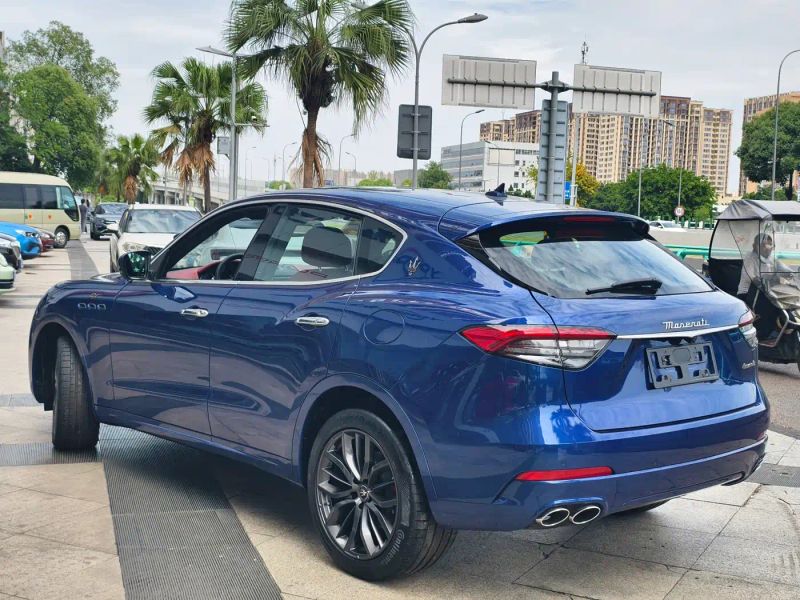 Maserati suv