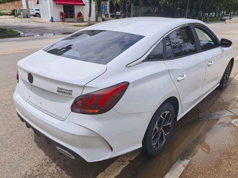 Mg sedan