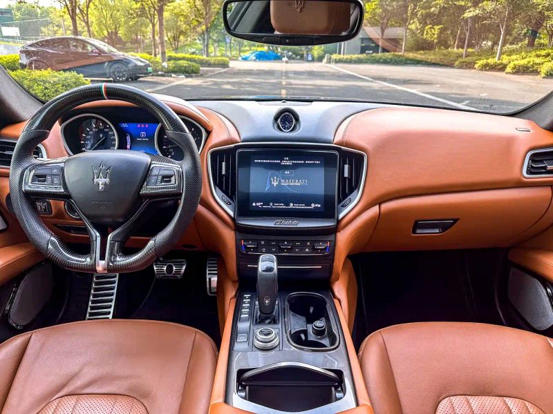 Maserati ghibli