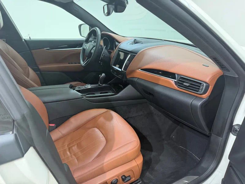 Maserati suv