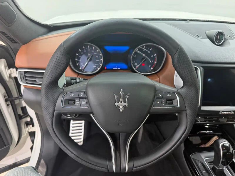 Maserati suv