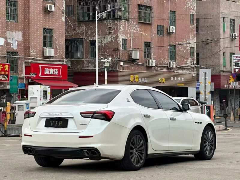 Maserati ghibli