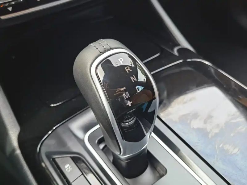 Maserati suv
