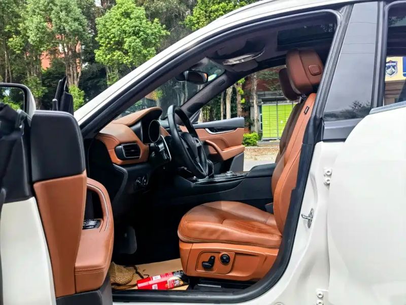 Maserati suv