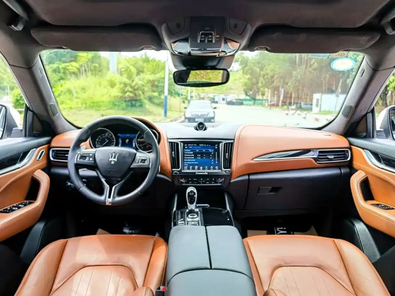 Maserati suv