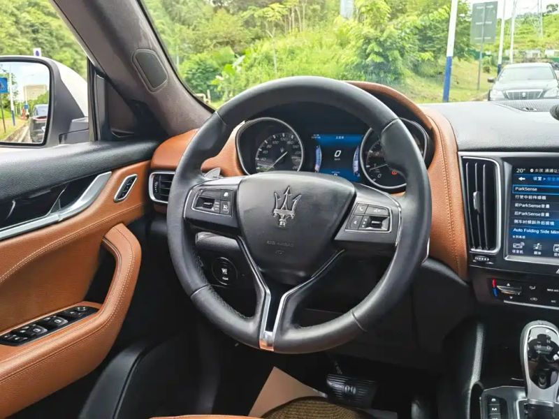 Maserati suv